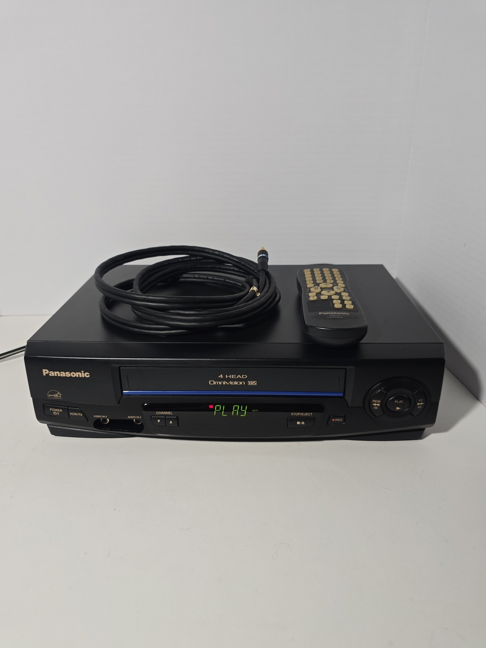 Panasonic Pv V402 VHS VCR Player with Remote -TEST GOOD